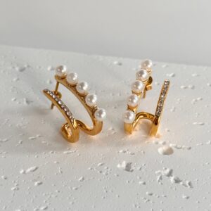 Pretty Pearl Earrings